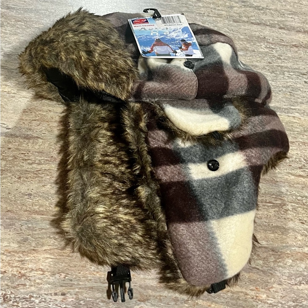 NWT Tru-Fit warm insulated plaid aviator hat